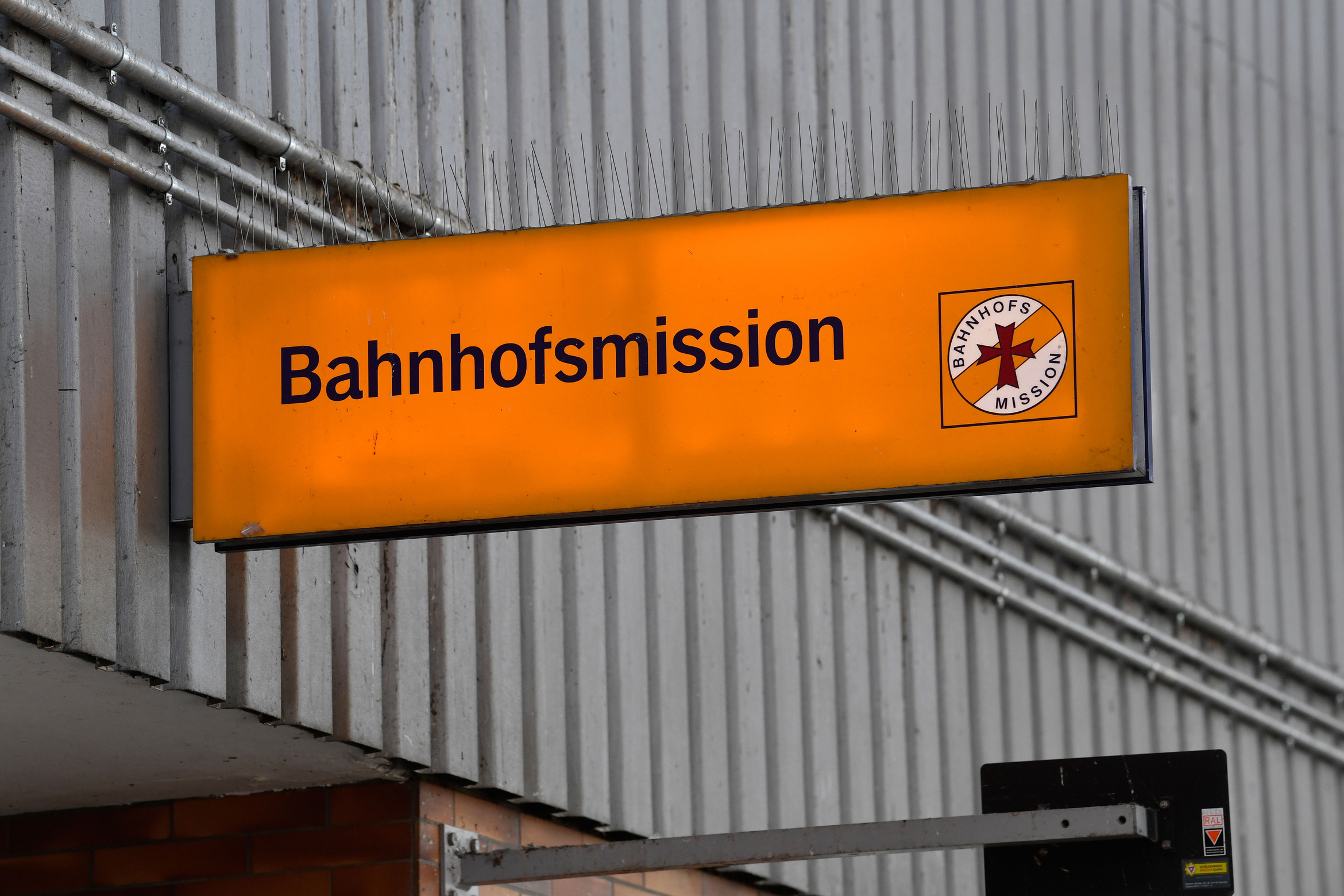 Diesjähriger Tag der Bahnhofsmission unter dem Motto „Menschlichkeit gibt Halt“.