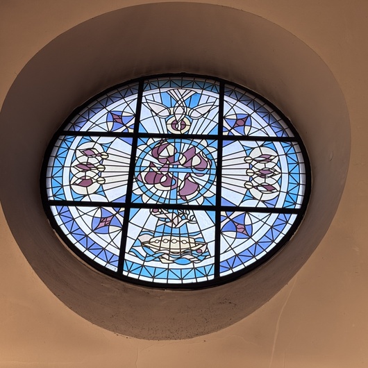 Brandstiftung Pfarrkirche St. Margareta - Rußablagerung Fenster im Chorraum